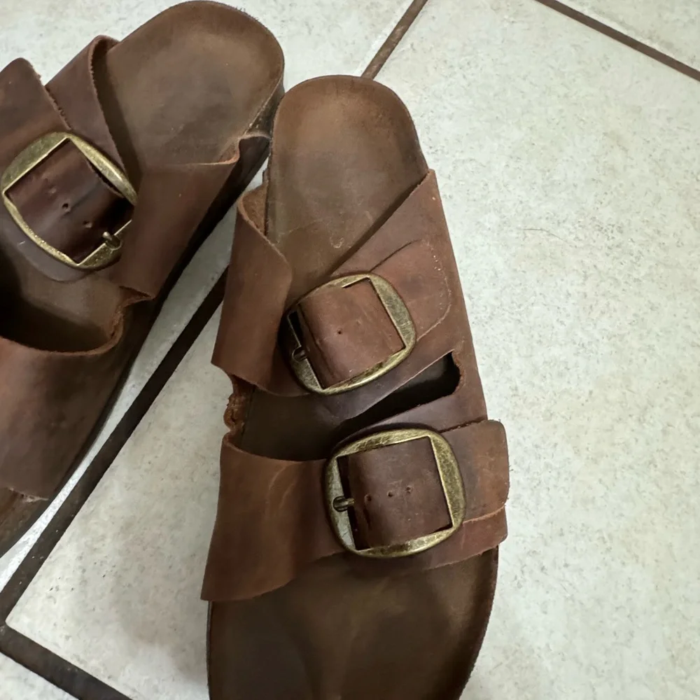 White Mountain Women's 9 Brown Leather Slide Sandals - Picture 3 of 6